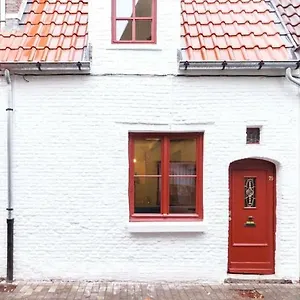 Romantic 16th Century Workers House Vakantiehuis Gent